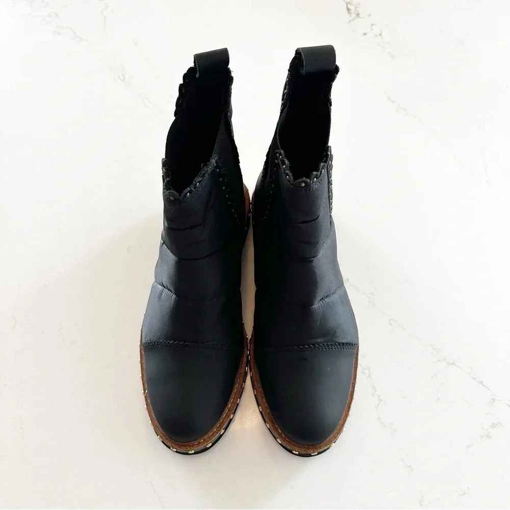 Free People Atlas Puffer Chelsea Boot | NWOB | 36.5/6.5 | Black - Picture 3 of 8